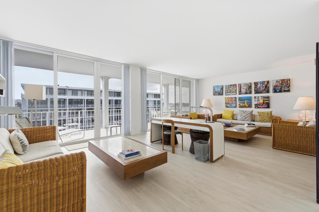 合同活跃: $1,295,000 (1 贝兹, 2 浴室, 1405 平方英尺)