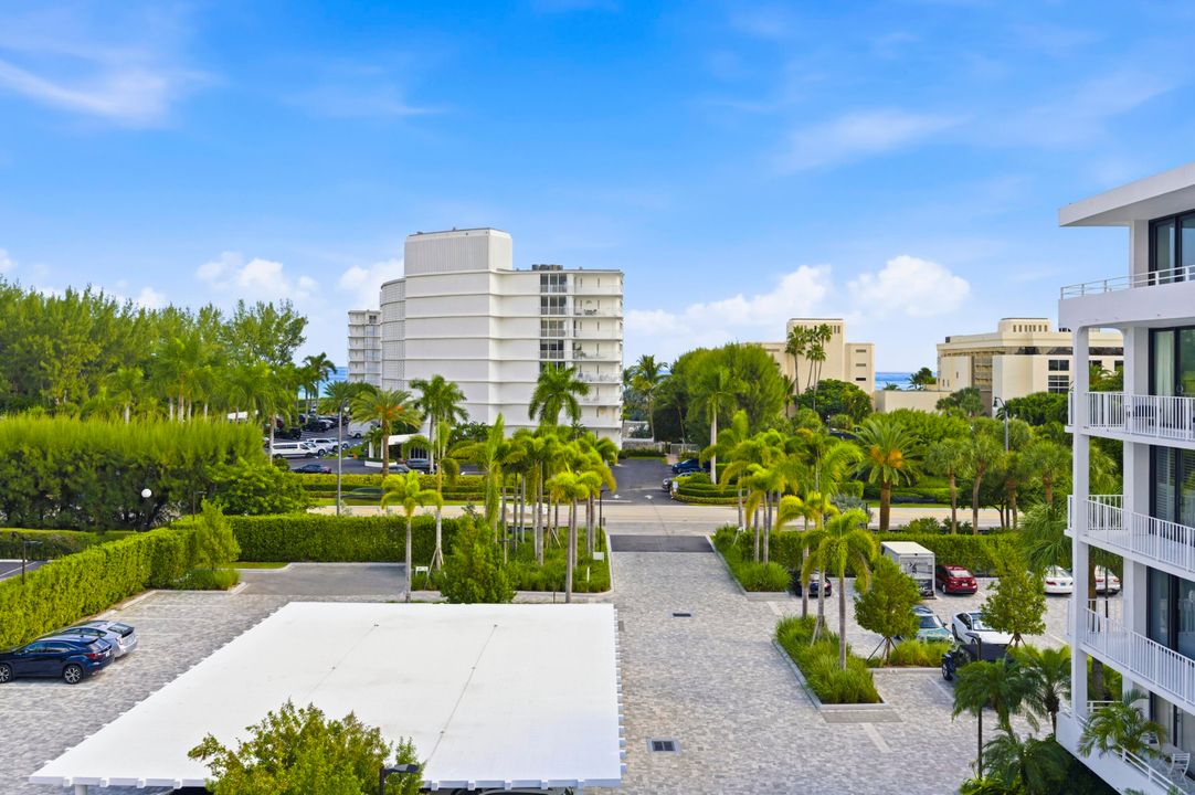 合同活跃: $1,295,000 (1 贝兹, 2 浴室, 1405 平方英尺)