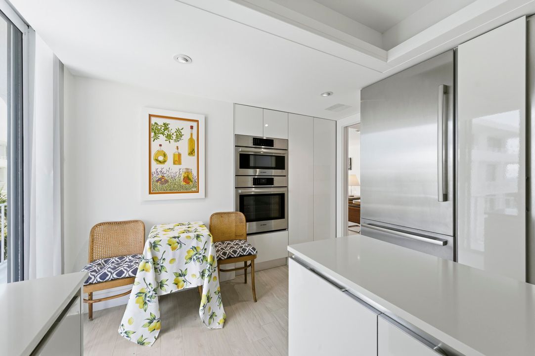 合同活跃: $1,295,000 (1 贝兹, 2 浴室, 1405 平方英尺)