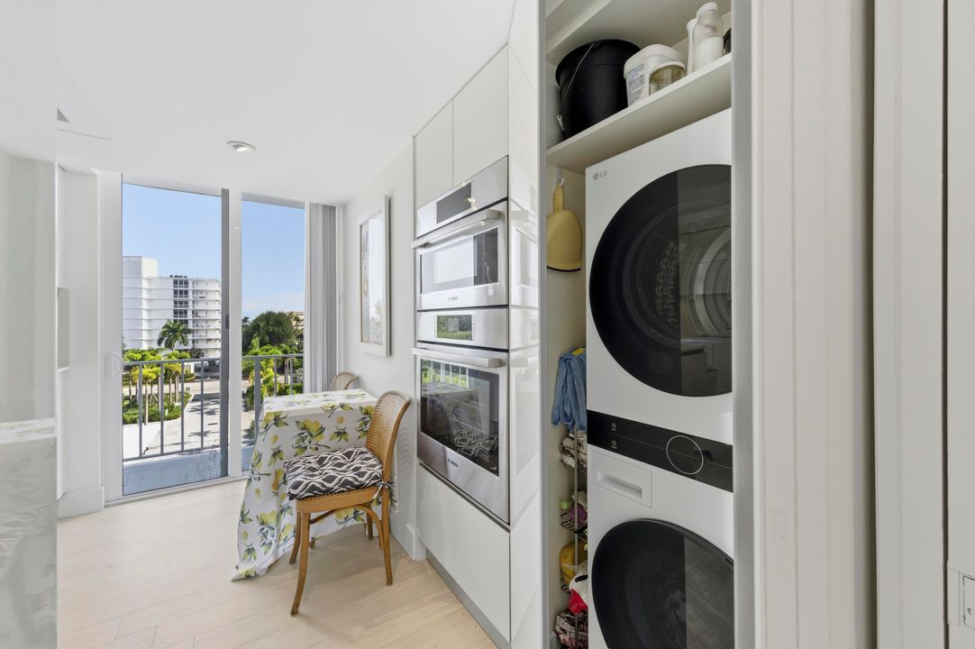 合同活跃: $1,295,000 (1 贝兹, 2 浴室, 1405 平方英尺)