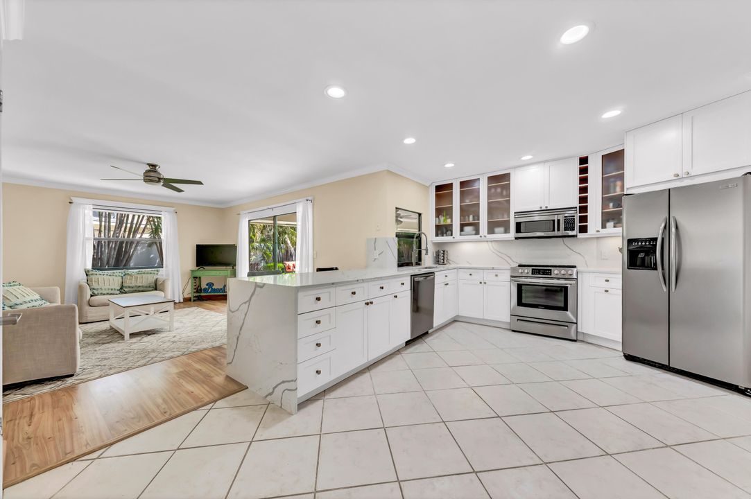 На продажу: $1,050,000 (3 спален, 2 ванн, 2173 Квадратных фут)