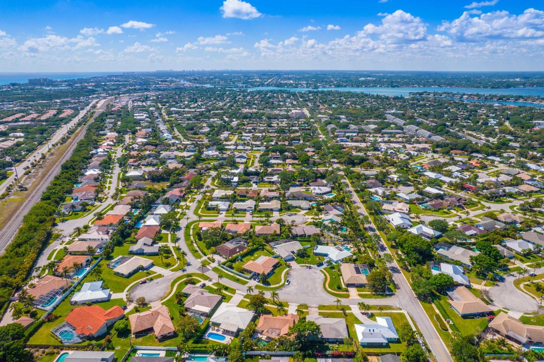 На продажу: $1,050,000 (3 спален, 2 ванн, 2173 Квадратных фут)