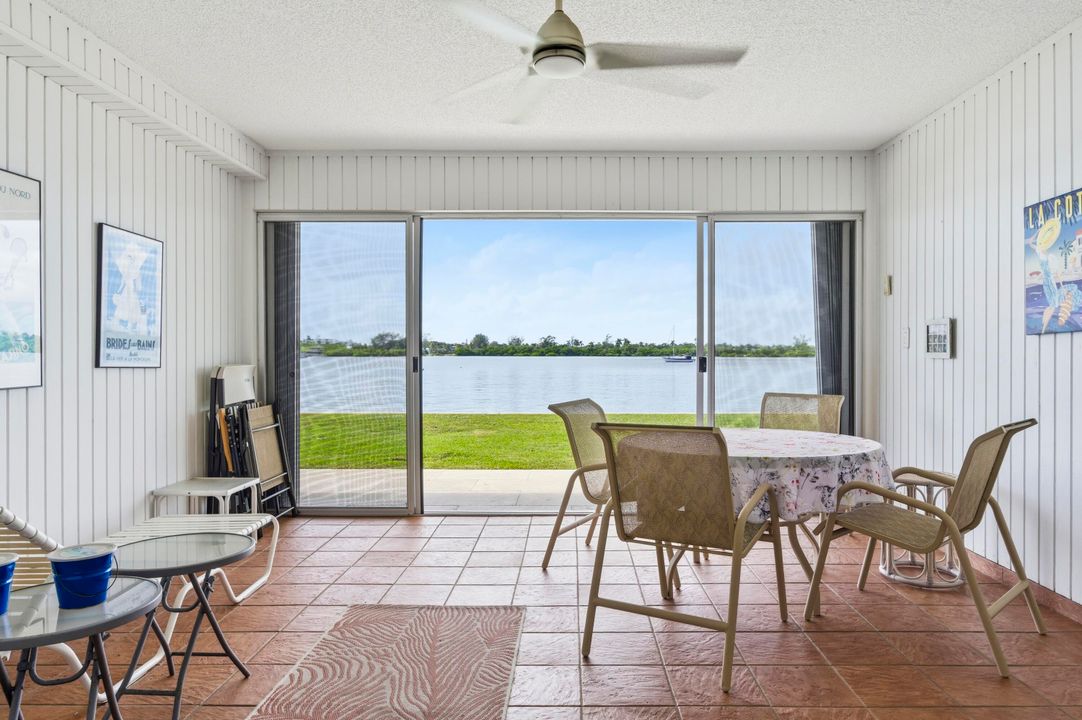 合同活跃: $1,295,000 (1 贝兹, 2 浴室, 1405 平方英尺)