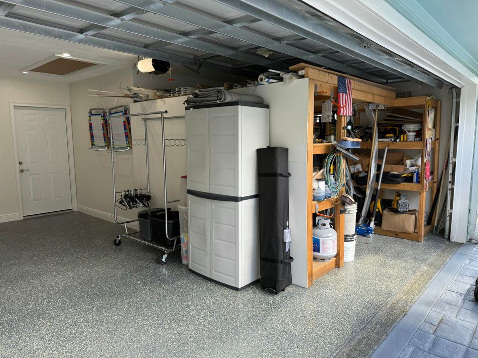 For Sale: $940,000 (4 beds, 2 baths, 1960 Square Feet)