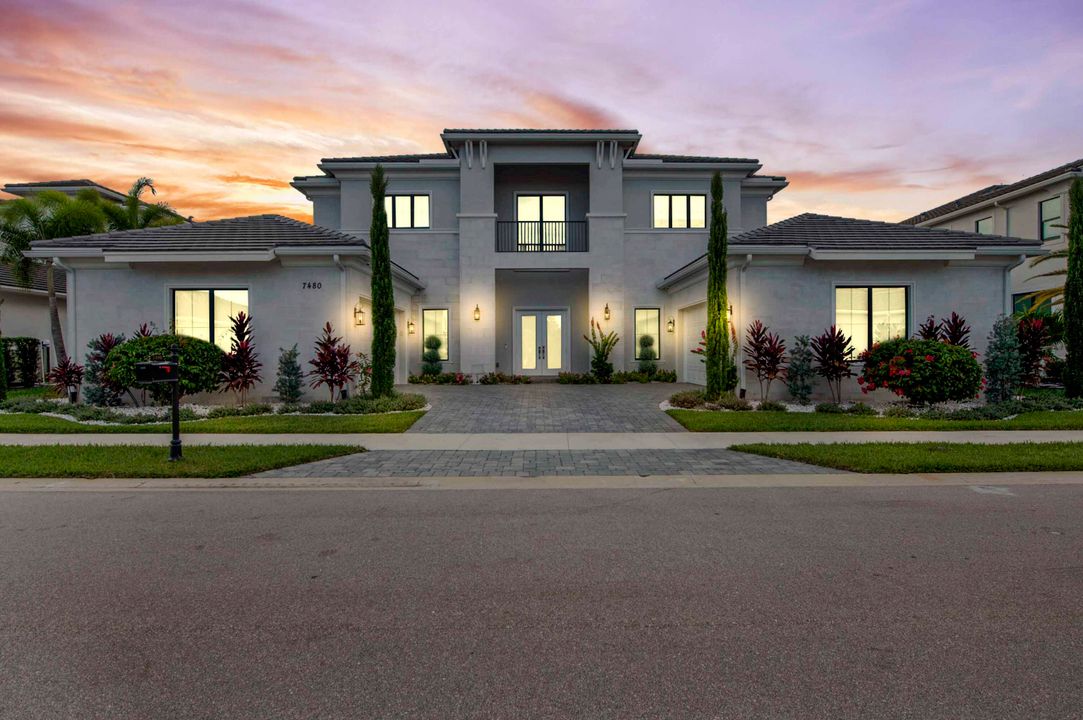 На продажу: $4,400,000 (6 спален, 5 ванн, 5340 Квадратных фут)