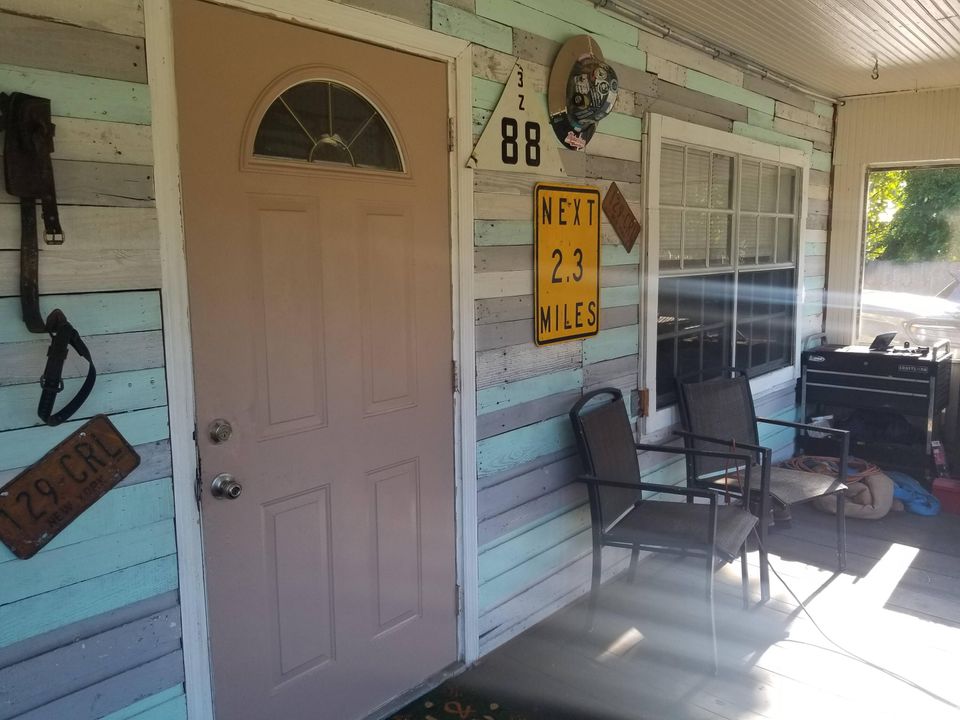 En Venta: $235,000 (4 camas, 2 baños, 1200 Pies cuadrados)