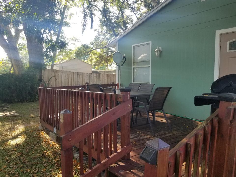 En Venta: $235,000 (4 camas, 2 baños, 1200 Pies cuadrados)