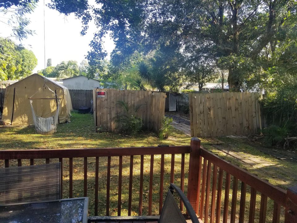 En Venta: $235,000 (4 camas, 2 baños, 1200 Pies cuadrados)