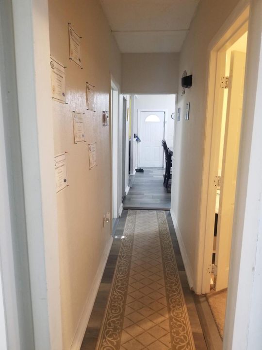 En Venta: $235,000 (4 camas, 2 baños, 1200 Pies cuadrados)