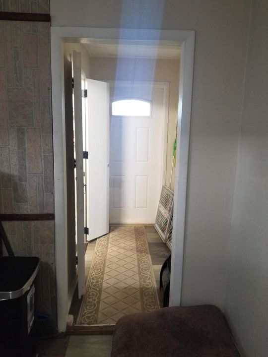 En Venta: $235,000 (4 camas, 2 baños, 1200 Pies cuadrados)