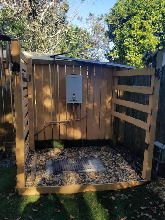 En Venta: $235,000 (4 camas, 2 baños, 1200 Pies cuadrados)