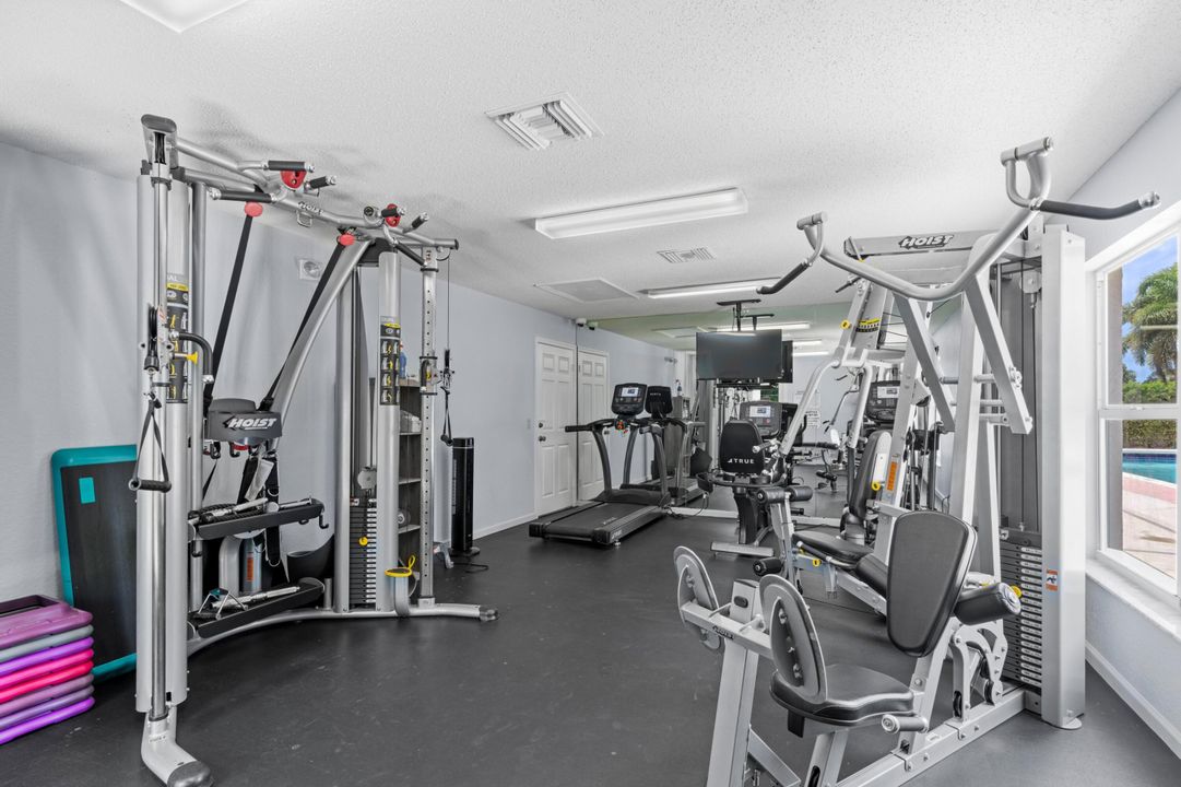 En Venta: $585,000 (2 camas, 2 baños, 1359 Pies cuadrados)