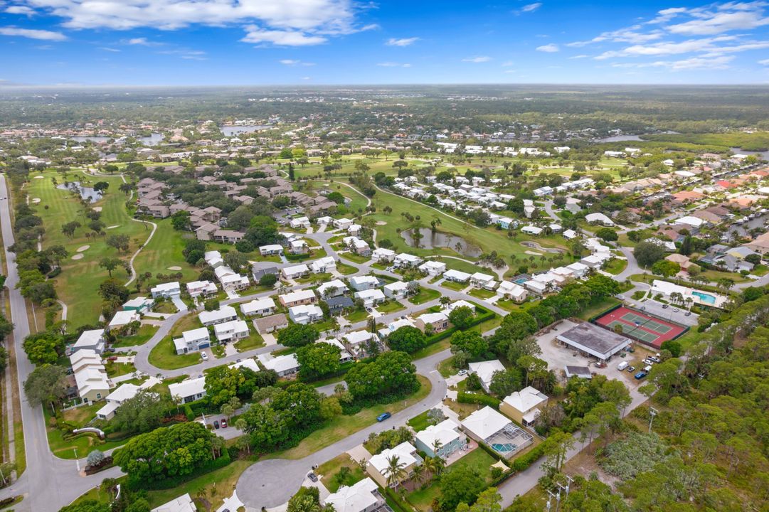 En Venta: $585,000 (2 camas, 2 baños, 1359 Pies cuadrados)