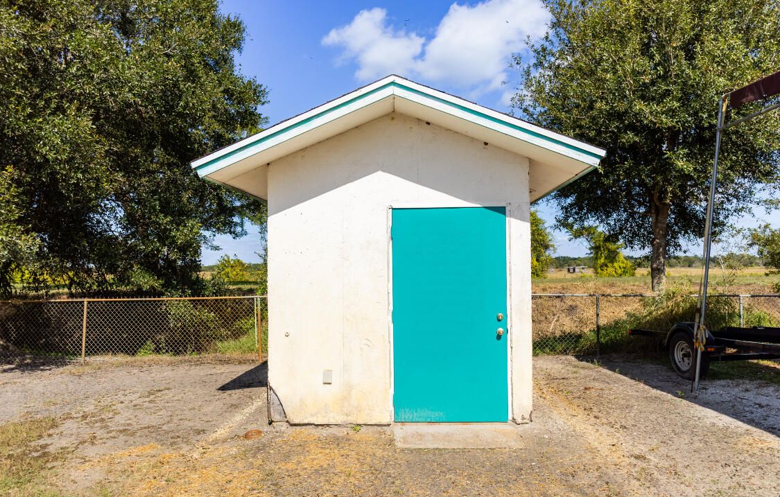 Active With Contract: $230,000 (2 beds, 2 baths, 1158 Square Feet)