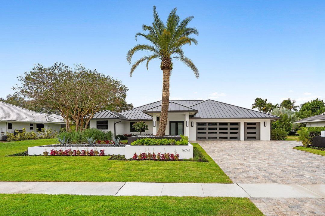 待售: $4,299,900 (4 贝兹, 4 浴室, 4120 平方英尺)