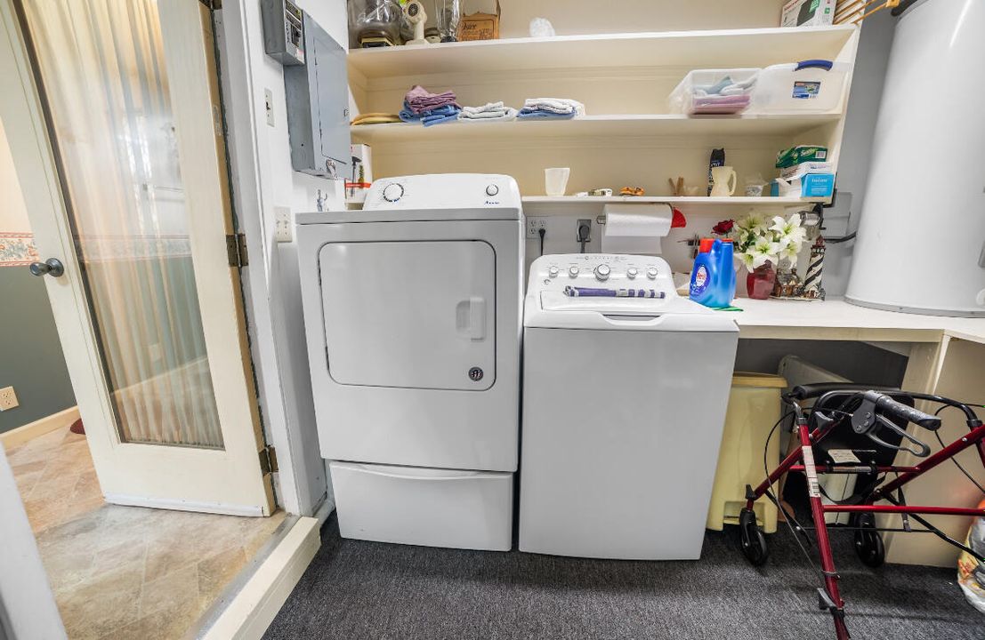 Active With Contract: $230,000 (2 beds, 2 baths, 1158 Square Feet)