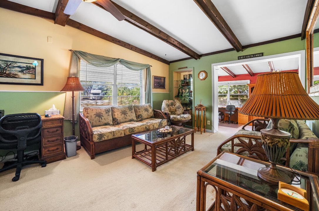 Active With Contract: $230,000 (2 beds, 2 baths, 1158 Square Feet)