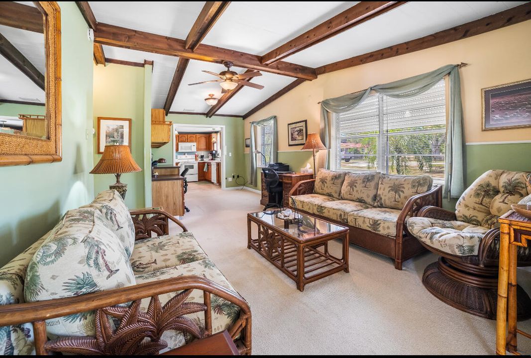 Active With Contract: $230,000 (2 beds, 2 baths, 1158 Square Feet)