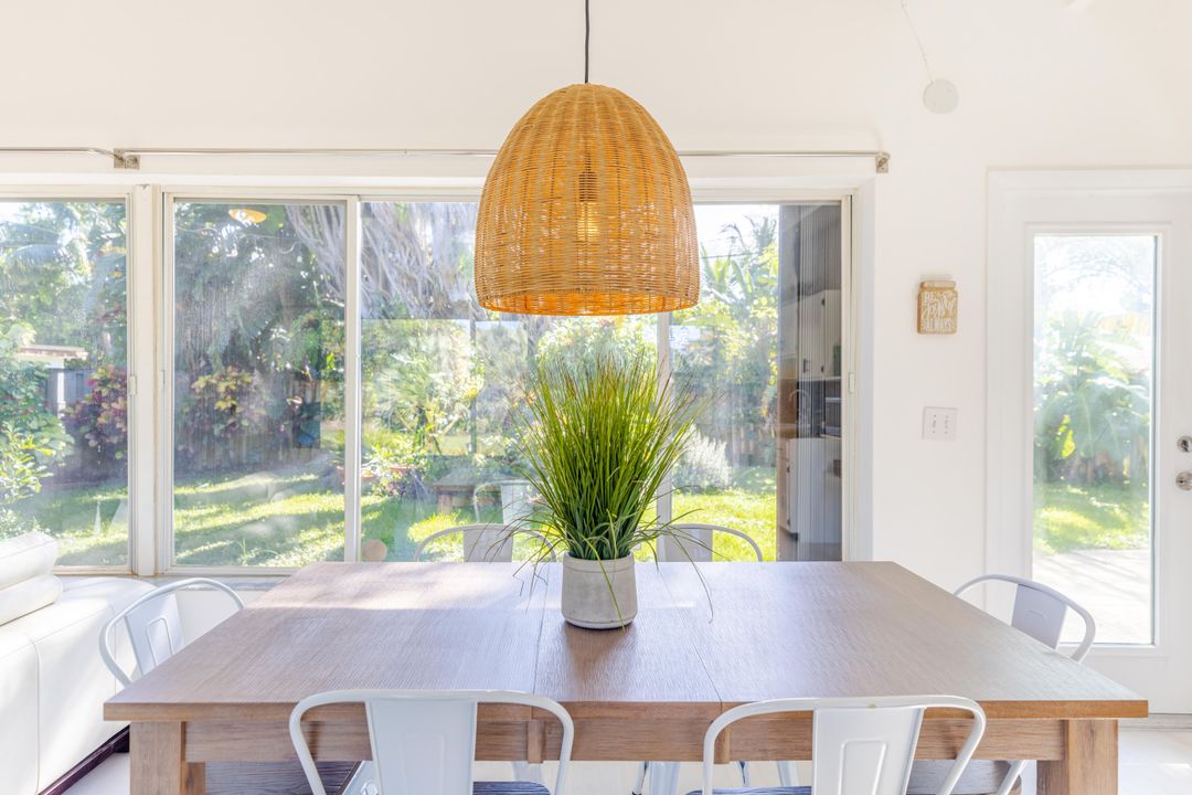 For Rent: $5,300 (3 beds, 2 baths, 1198 Square Feet)