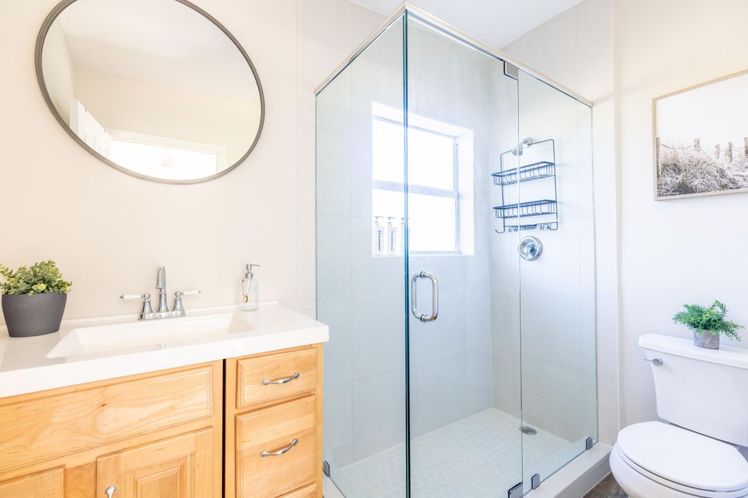 For Rent: $5,300 (3 beds, 2 baths, 1198 Square Feet)