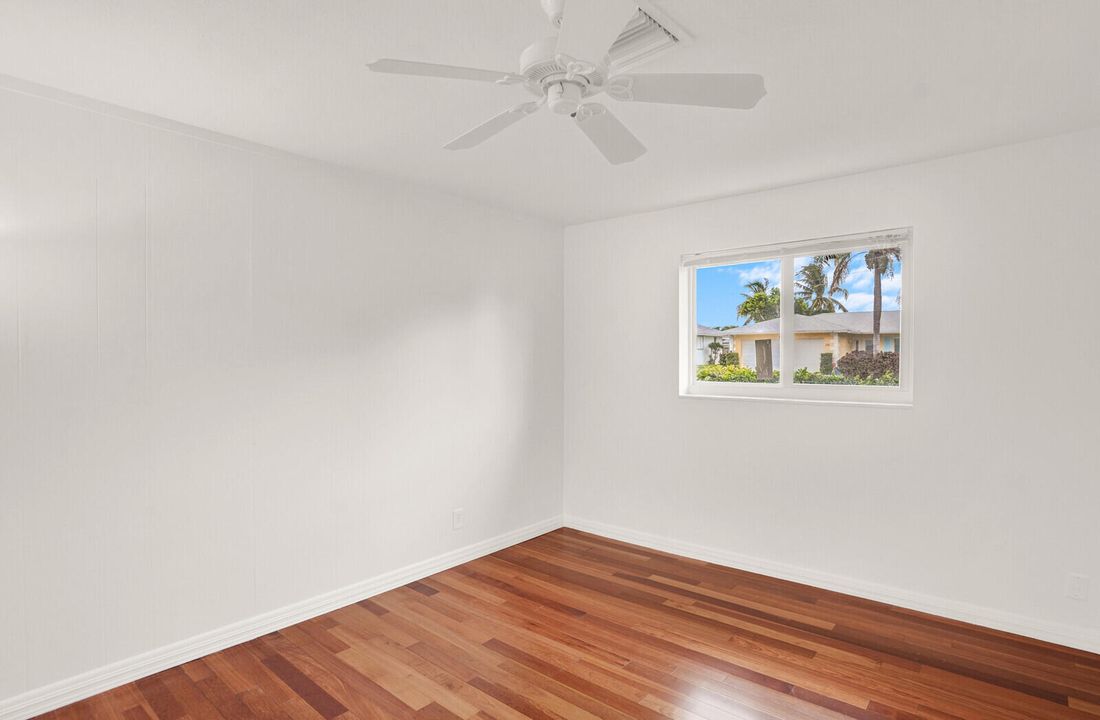 For Sale: $599,000 (4 beds, 2 baths, 1651 Square Feet)