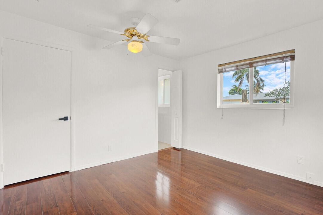 For Sale: $599,000 (4 beds, 2 baths, 1651 Square Feet)