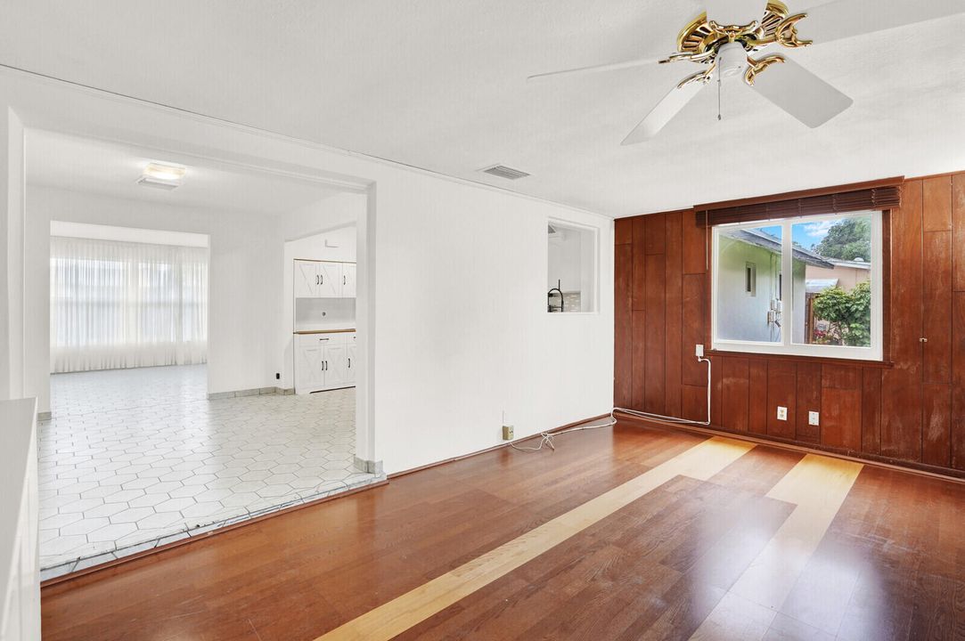 For Sale: $599,000 (4 beds, 2 baths, 1651 Square Feet)