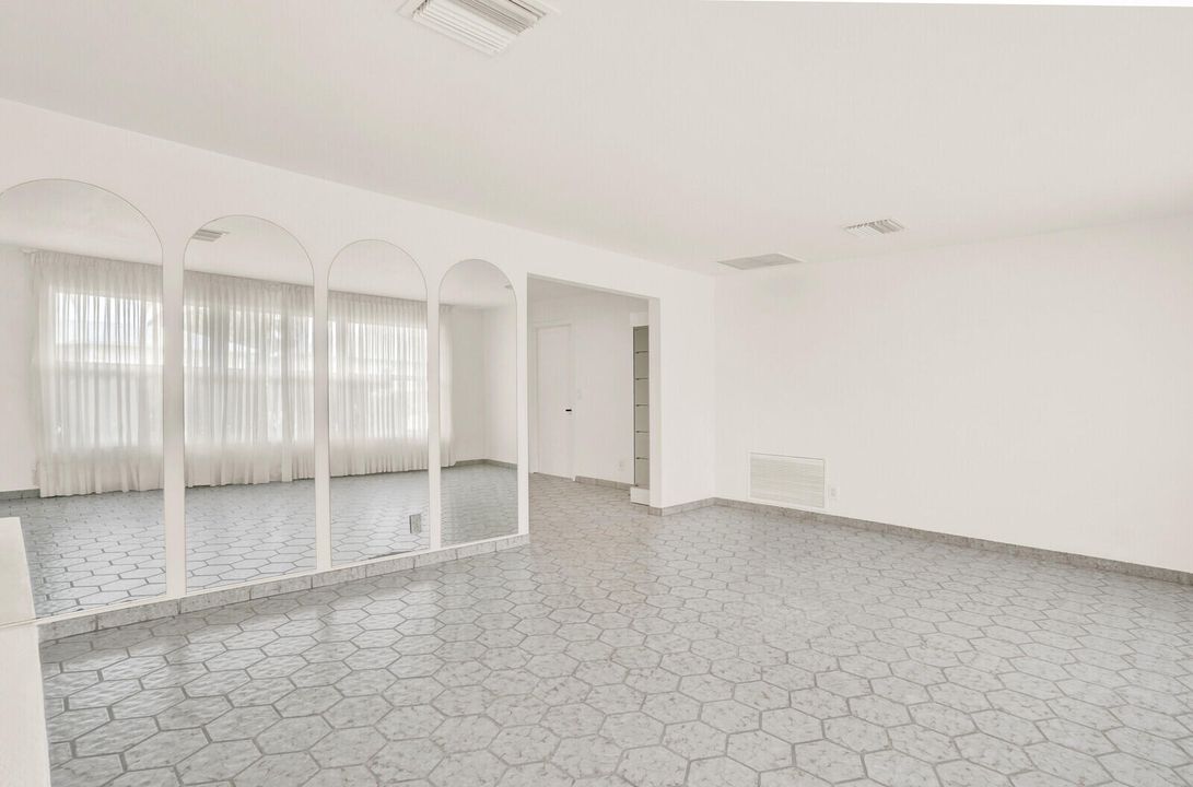 For Sale: $599,000 (4 beds, 2 baths, 1651 Square Feet)