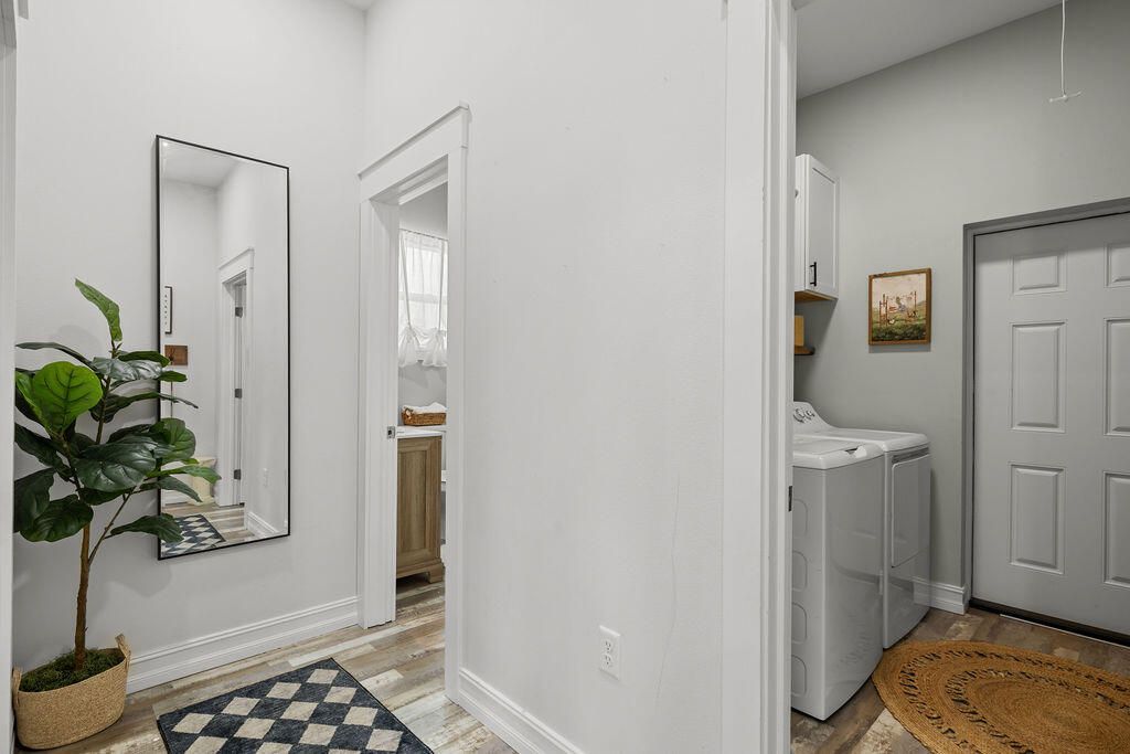 На продажу: $400,000 (3 спален, 2 ванн, 2047 Квадратных фут)