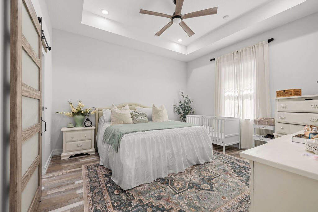 На продажу: $400,000 (3 спален, 2 ванн, 2047 Квадратных фут)