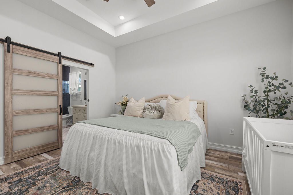 На продажу: $400,000 (3 спален, 2 ванн, 2047 Квадратных фут)