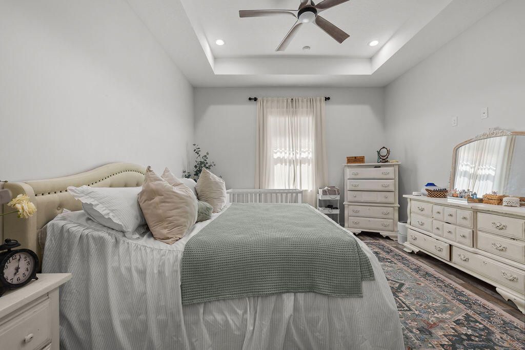 На продажу: $400,000 (3 спален, 2 ванн, 2047 Квадратных фут)