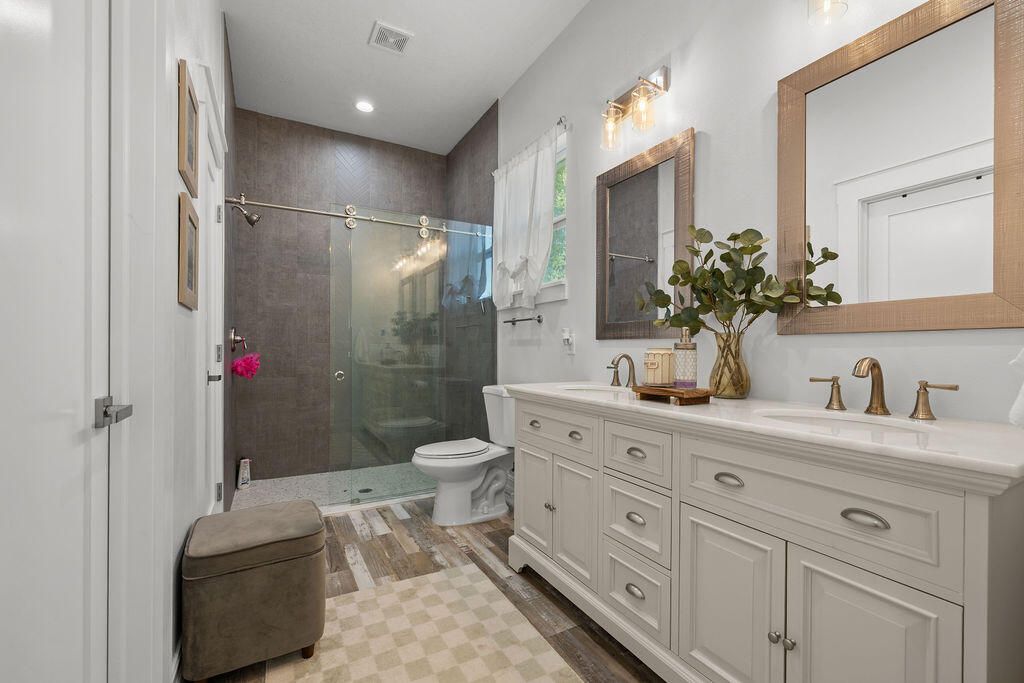 На продажу: $400,000 (3 спален, 2 ванн, 2047 Квадратных фут)