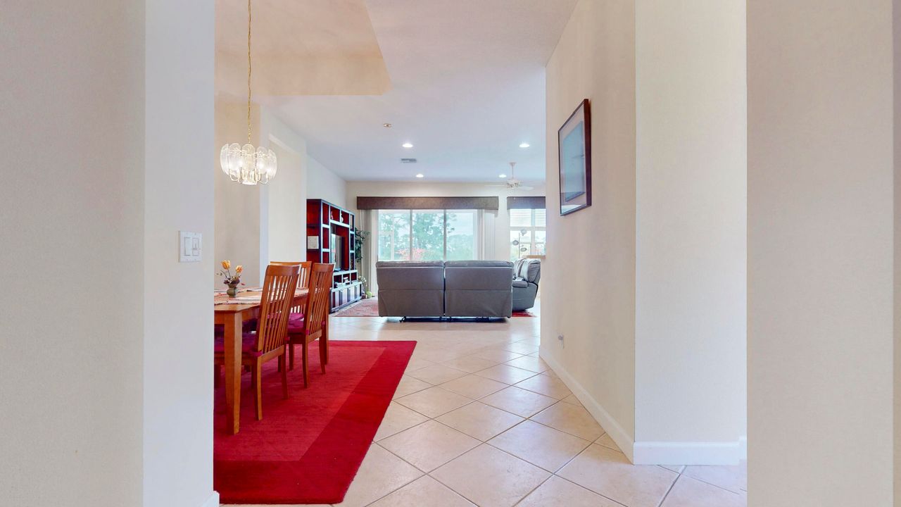 For Sale: $419,000 (2 beds, 2 baths, 2052 Square Feet)