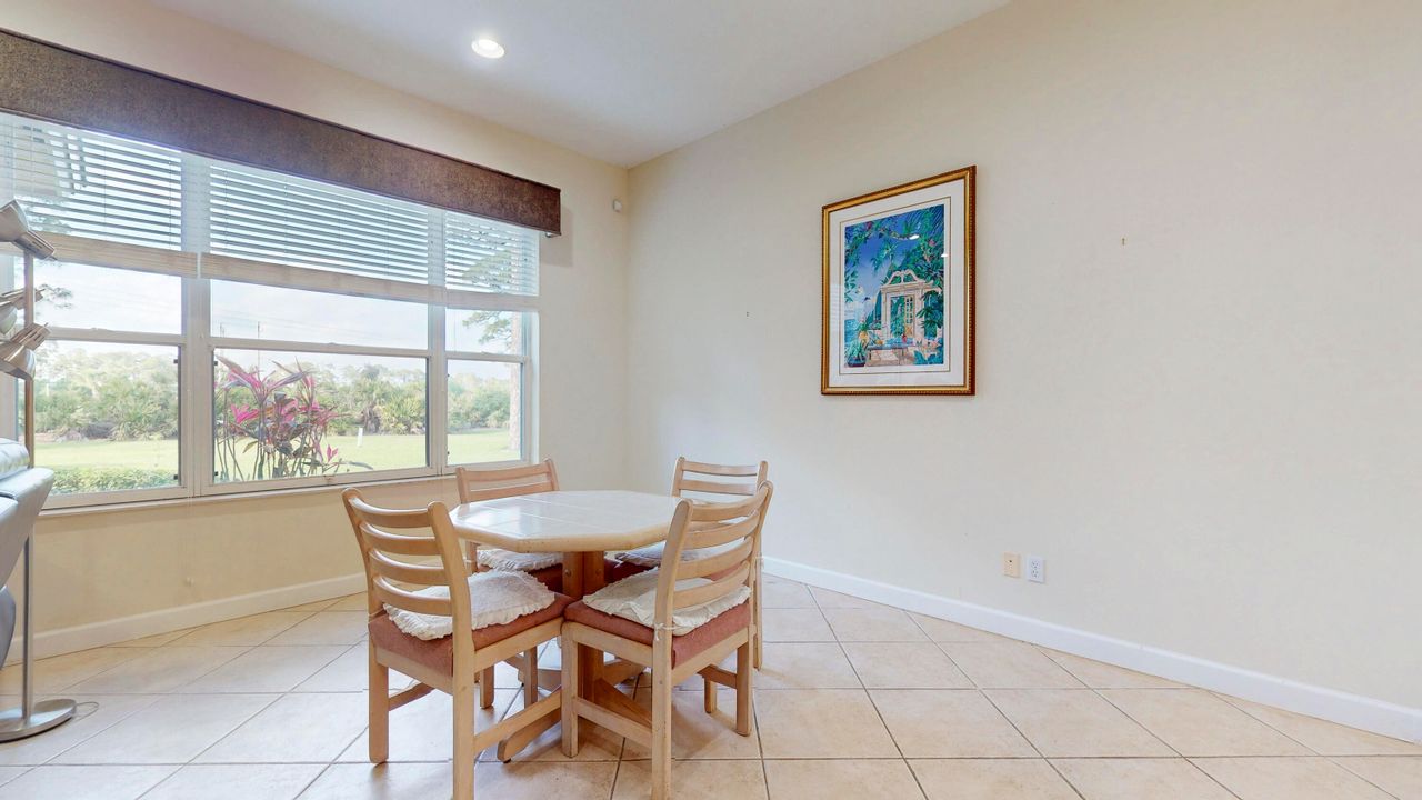 For Sale: $419,000 (2 beds, 2 baths, 2052 Square Feet)