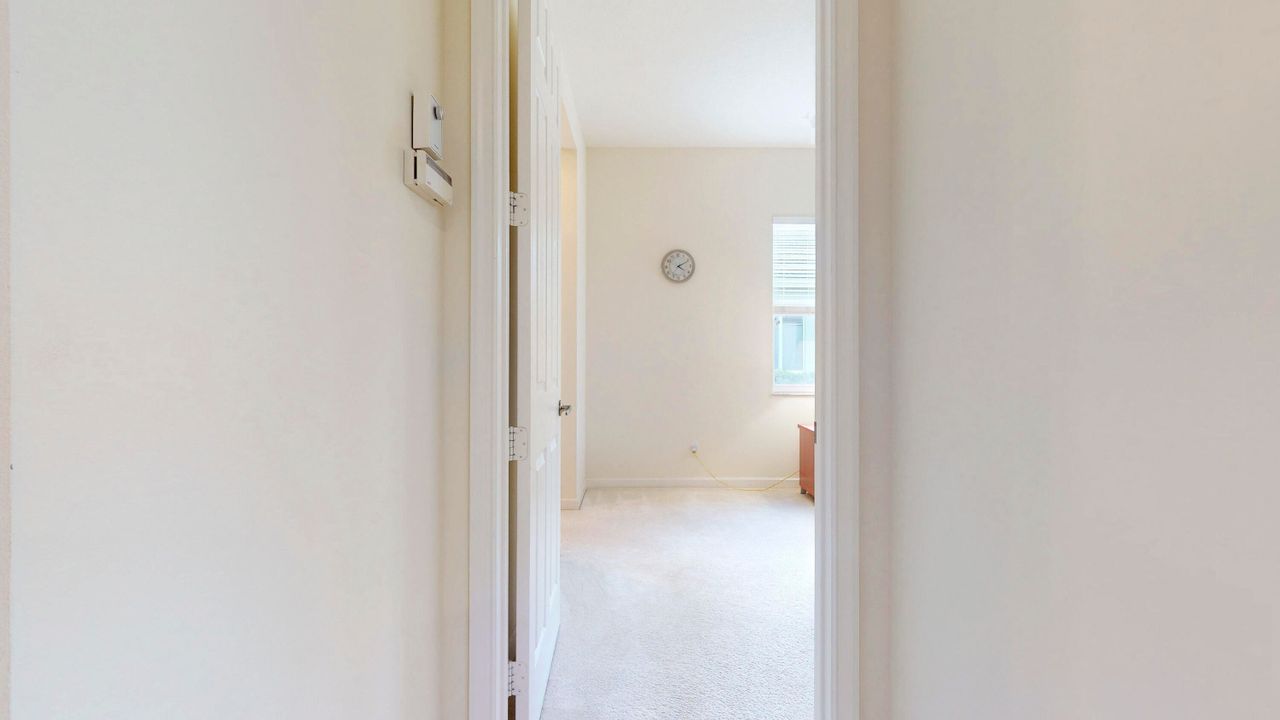 For Sale: $419,000 (2 beds, 2 baths, 2052 Square Feet)