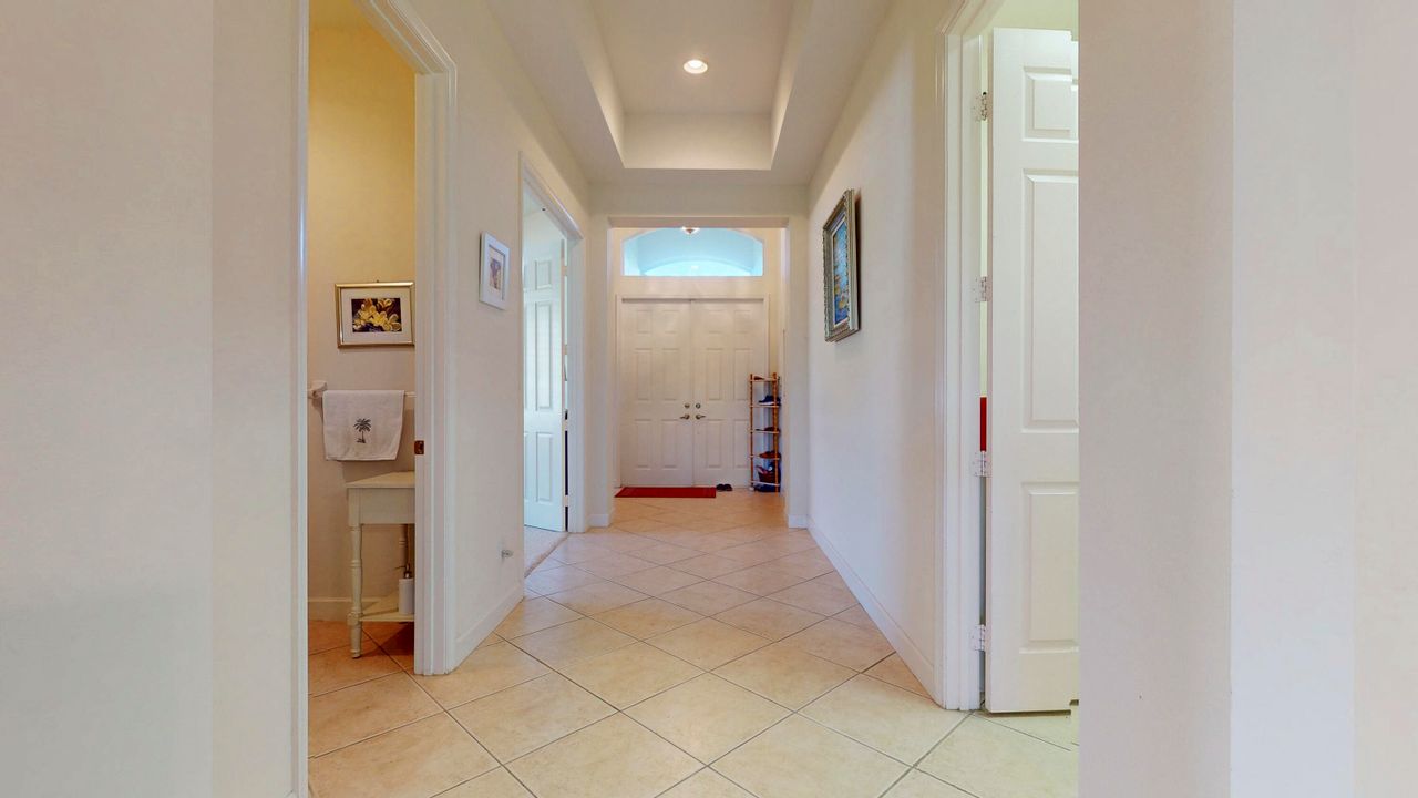 For Sale: $419,000 (2 beds, 2 baths, 2052 Square Feet)