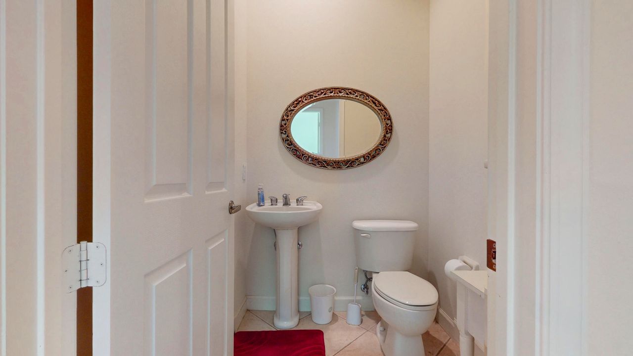 For Sale: $419,000 (2 beds, 2 baths, 2052 Square Feet)