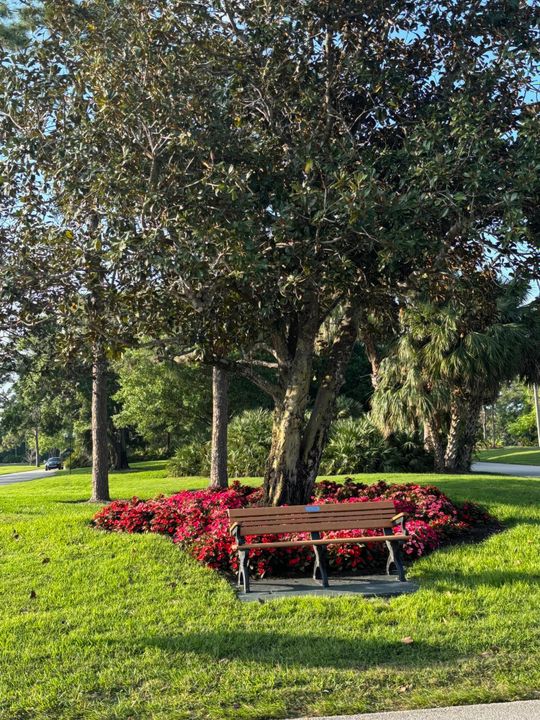 For Sale: $419,000 (2 beds, 2 baths, 2052 Square Feet)