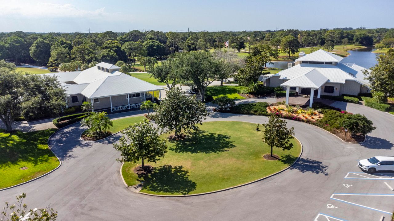 For Sale: $419,000 (2 beds, 2 baths, 2052 Square Feet)