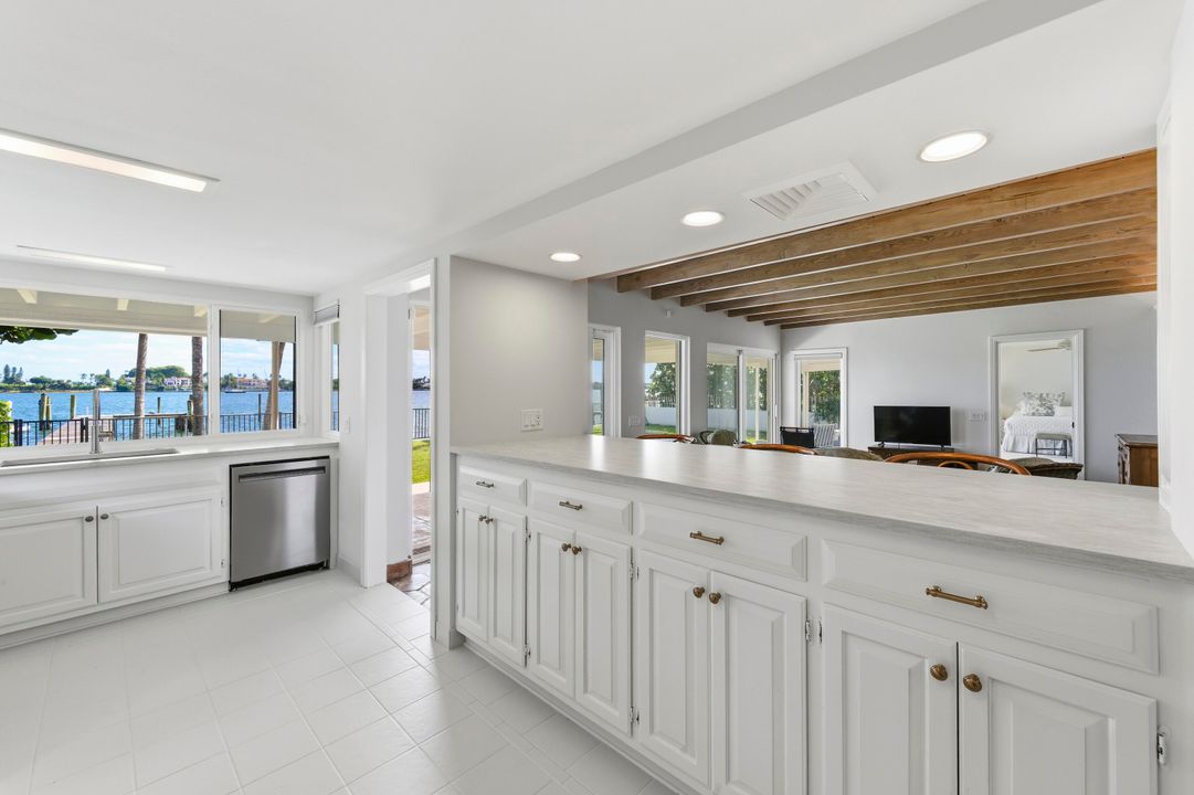 待售: $11,495,000 (5 贝兹, 4 浴室, 3505 平方英尺)