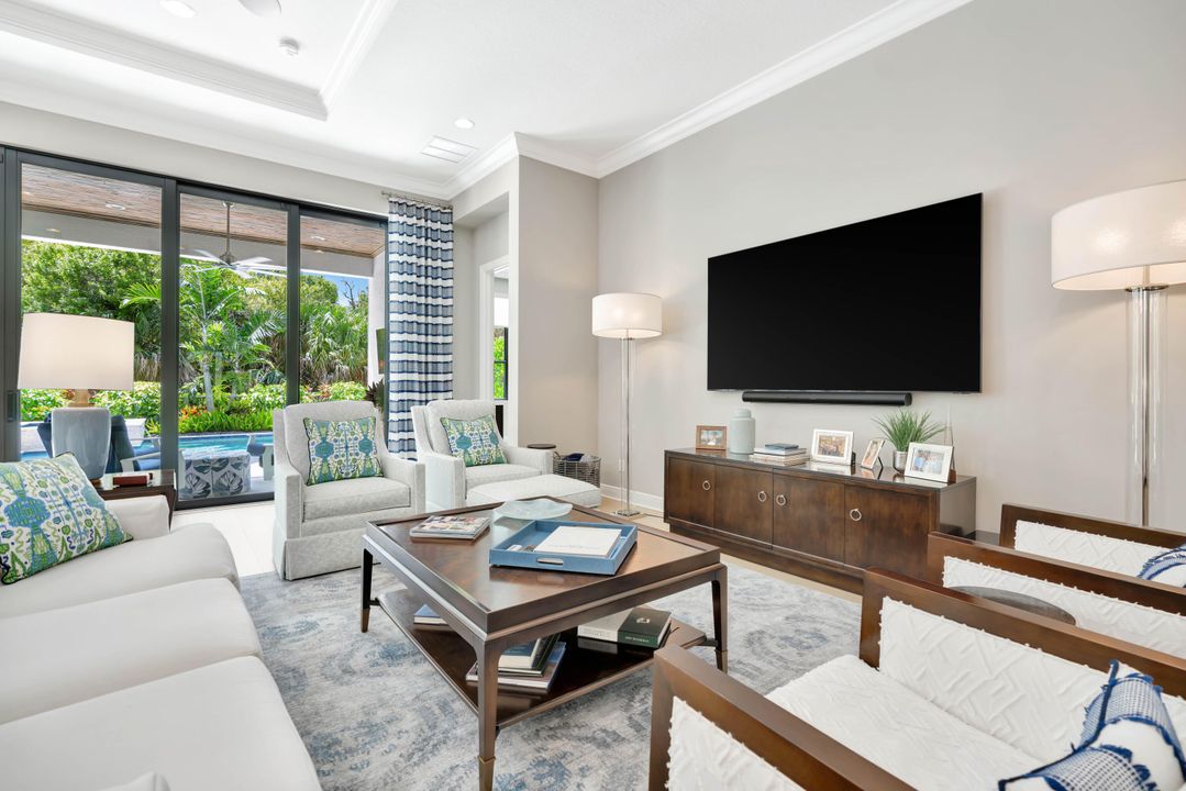 Под контрактом: $3,500,000 (4 спален, 4 ванн, 3918 Квадратных фут)