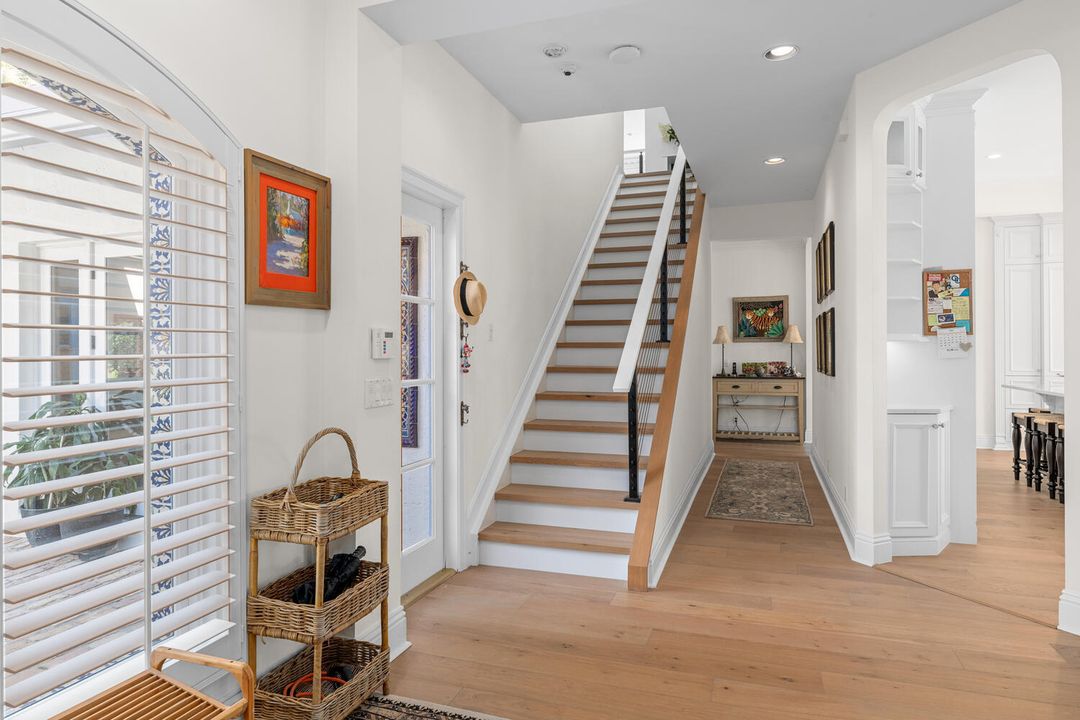 For Sale: $6,975,000 (6 beds, 6 baths, 7844 Square Feet)