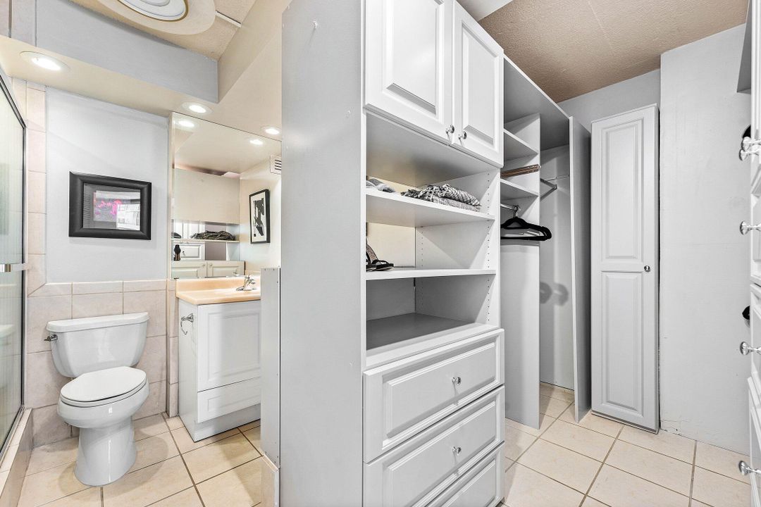 For Sale: $499,900 (1 beds, 1 baths, 1008 Square Feet)