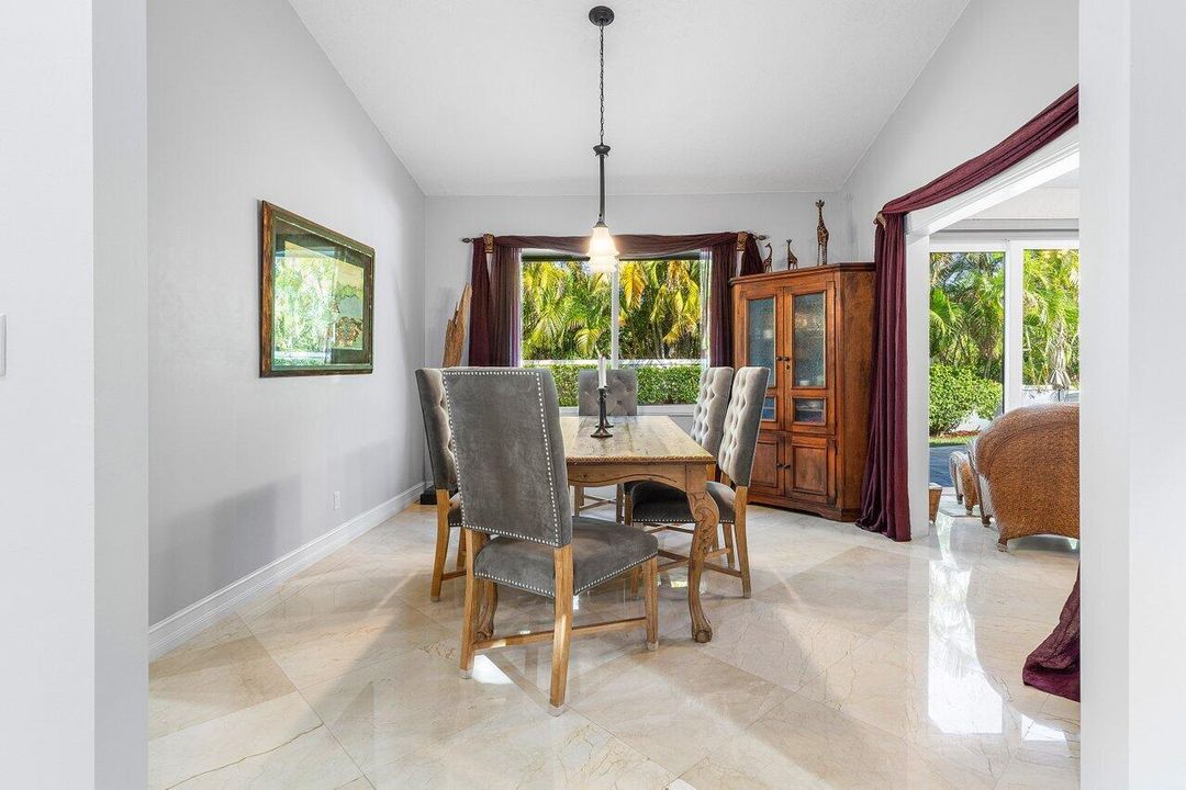 En Venta: $2,375,000 (3 camas, 3 baños, 2122 Pies cuadrados)