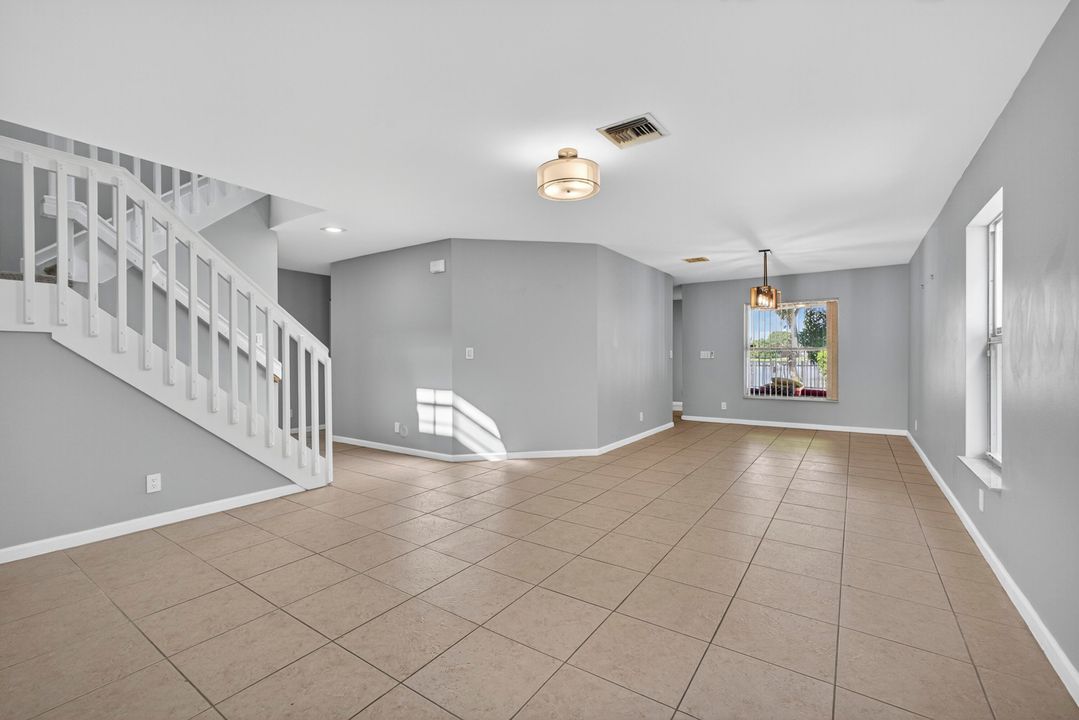 For Sale: $485,000 (3 beds, 2 baths, 2004 Square Feet)