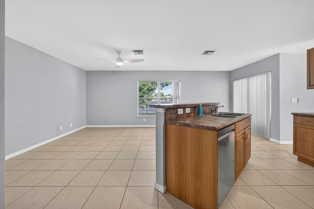 For Sale: $485,000 (3 beds, 2 baths, 2004 Square Feet)