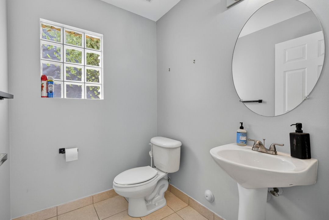 For Sale: $485,000 (3 beds, 2 baths, 2004 Square Feet)