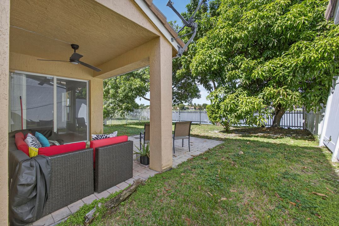 For Sale: $485,000 (3 beds, 2 baths, 2004 Square Feet)