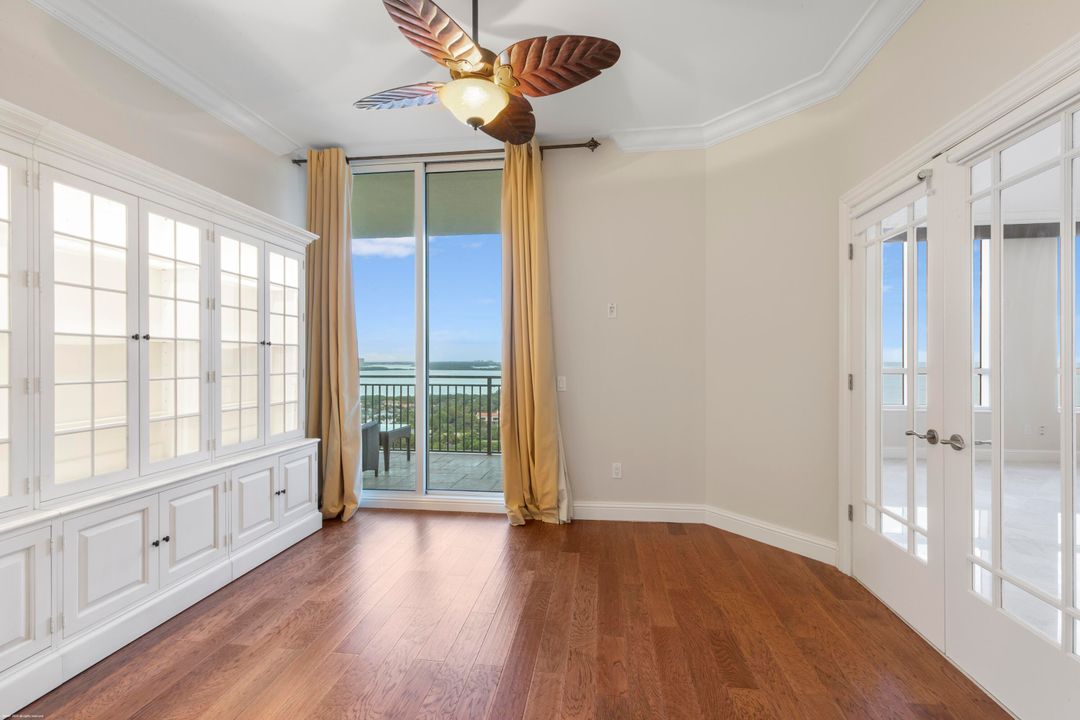 En Venta: $2,499,000 (3 camas, 3 baños, 2801 Pies cuadrados)